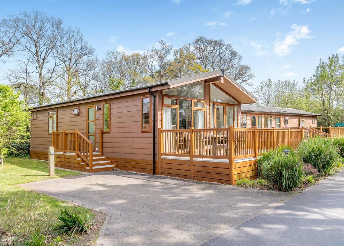 Wareham Forest Lodge Retreat Lytchett Minster Eksteriør bilde